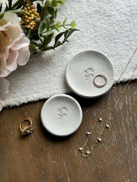 Speckled Daisy Ring Dish Set