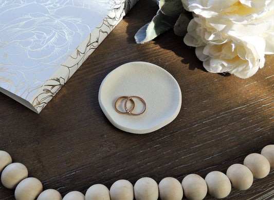 wedding photography white ring dish, best flat lay kit for photographers